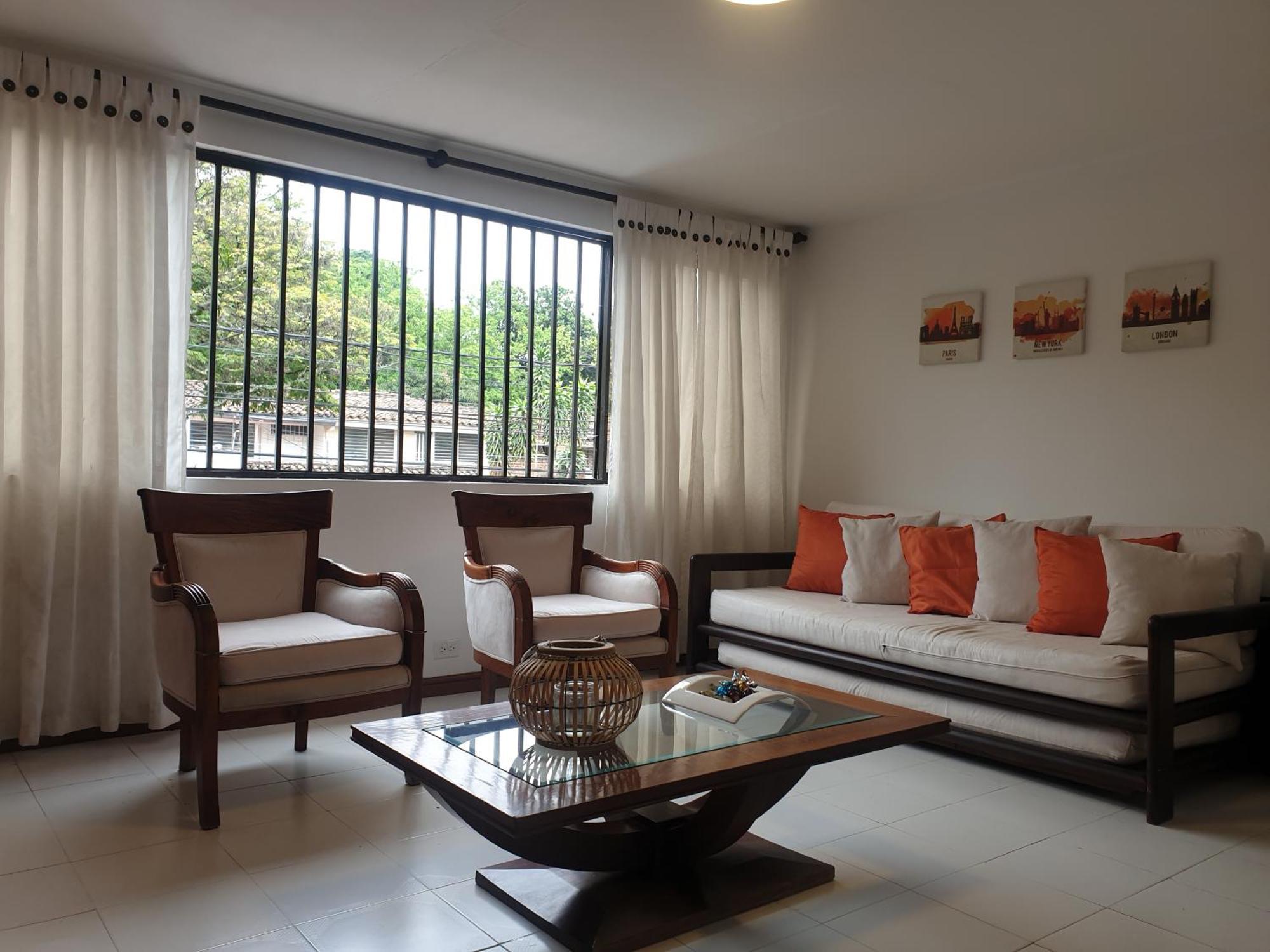 Apartamento Norte Barrio La Flora Con Parqueadero Daire Cali Dış mekan fotoğraf